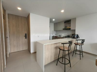 Apartamento de 3 alcobas en venta en Loma El Escobero, Envigado, 90 m² · foto 2 de 20
