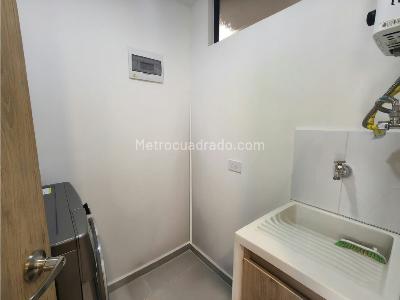Apartamento de 3 alcobas en venta en Loma El Escobero, Envigado, 90 m² · foto 8 de 20