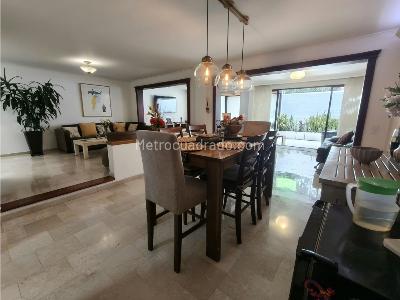 Casa de 4 alcobas en venta en Altos Del Poblado, Medellín, 266 m² · foto 2 de 20