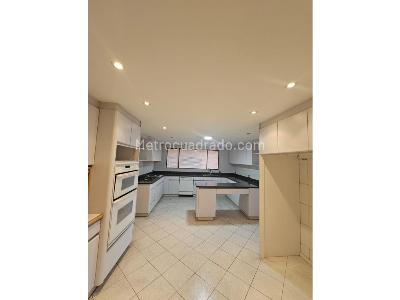 Apartamento en venta en Chico Alto, Bogotá · foto 10 de 12