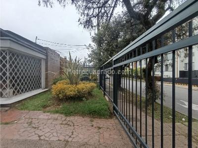 Casa de 4 alcobas en venta en Alhambra, Bogotá, 255 m² · foto 4 de 20