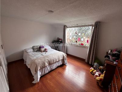 Casa de 4 alcobas en venta en Alhambra, Bogotá, 255 m² · foto 11 de 20
