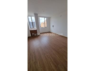 Apartamento en venta en Santa Barbara, Bogotá · foto 2 de 14