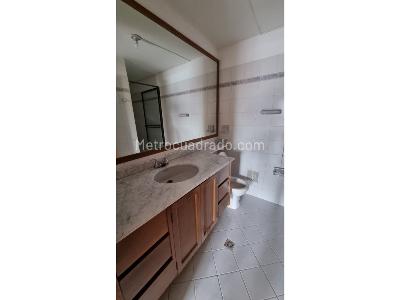 Apartamento en venta en Santa Barbara, Bogotá · foto 9 de 14