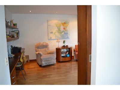 Apartamento de 3 alcobas en venta en San Patricio, Bogotá, 205 m² · foto 3 de 8