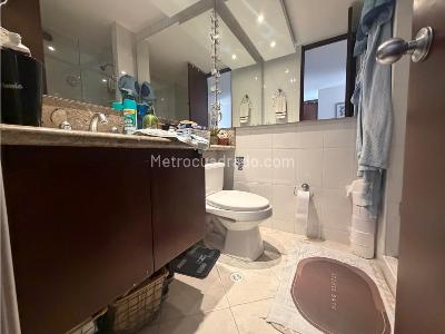 Apartamento de 3 alcobas en venta en Bella Suiza, Bogotá, 134 m² · foto 10 de 14