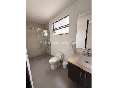Casa de 3 alcobas en arriendo en Calahorra, Cajicá, 233 m² · foto 7 de 10