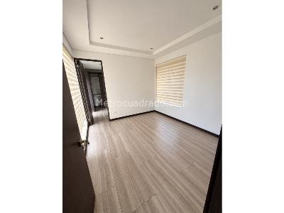 Casa de 3 alcobas en arriendo en Calahorra, Cajicá, 233 m² · foto 10 de 10