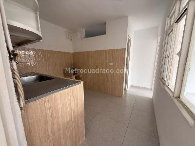 Casa de 5 alcobas en venta en Santo Domingo, Cali, 237 m² · foto 2 de 20