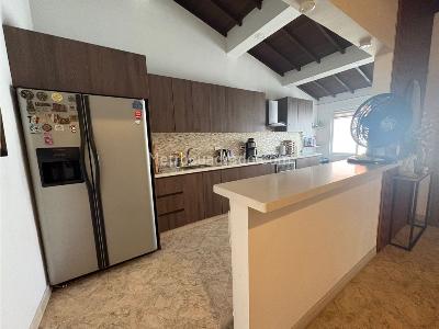 Apartamento de 3 alcobas en venta en Belen, Medellín, 134 m² · foto 3 de 20