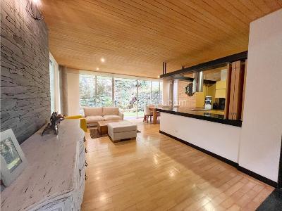 Casa de 4 alcobas en venta en Loma De Zuñiga, Envigado, 345 m² · foto 2 de 16
