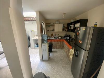 Apartamento en venta en La Magnolia, Envigado · foto 3 de 11