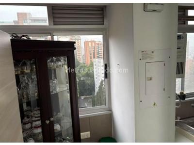 Apartamento de 3 alcobas en venta en El Poblado, Medellín, 131 m² · foto 9 de 18