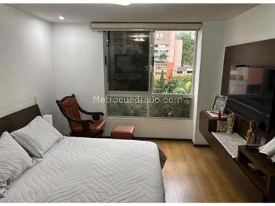 Apartamento de 3 alcobas en venta en El Poblado, Medellín, 131 m² · foto 14 de 18