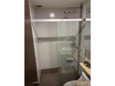 Apartamento de 3 alcobas en venta en El Poblado, Medellín, 131 m² · foto 16 de 18