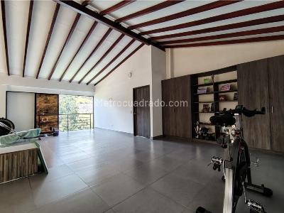 Casa de 4 alcobas en venta en Salado, Envigado, 1300 m² · foto 14 de 20