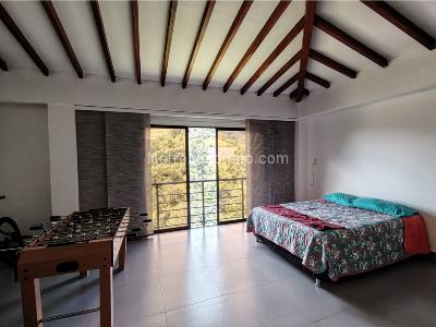 Casa de 4 alcobas en venta en Salado, Envigado, 1300 m² · foto 17 de 20