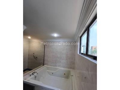 Apartamento de 4 alcobas en venta en El Poblado, Medellín, 250 m² · foto 11 de 20
