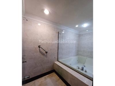 Apartamento de 4 alcobas en venta en El Poblado, Medellín, 250 m² · foto 14 de 20