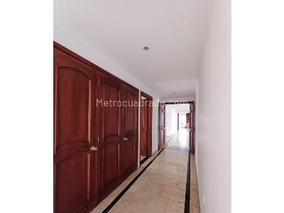 Apartamento de 4 alcobas en venta en El Poblado, Medellín, 250 m² · foto 20 de 20