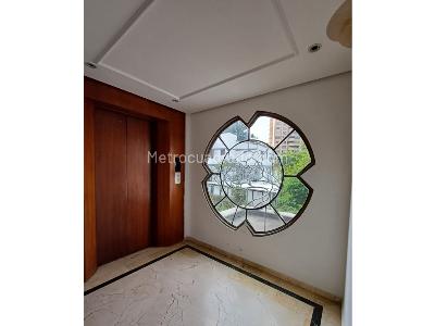Apartamento de 4 alcobas en venta en El Poblado, Medellín, 250 m² · foto 4 de 20