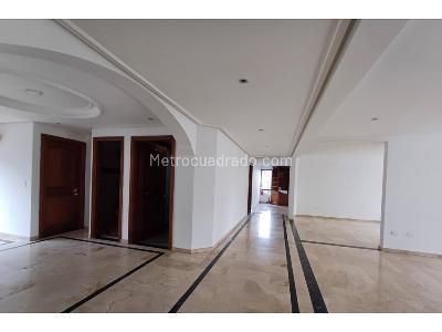 Apartamento de 4 alcobas en venta en El Poblado, Medellín, 250 m² · foto 9 de 20
