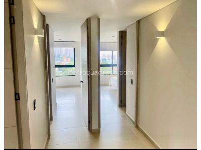 Apartamento en venta en El Poblado, Medellín · foto 2 de 12