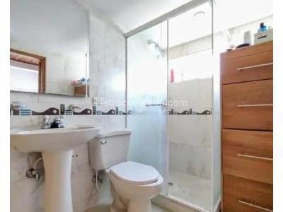 Casa de 4 alcobas en venta en Robledo, Medellín, 204 m² · foto 10 de 10