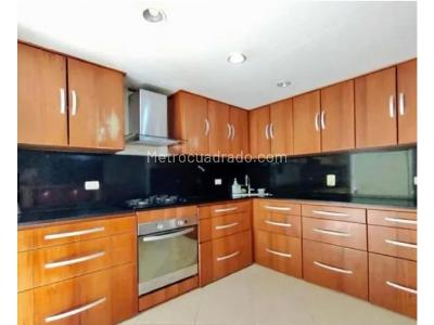 Casa de 4 alcobas en venta en Robledo, Medellín, 204 m² · foto 5 de 10