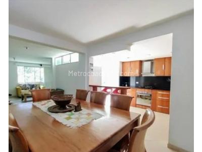 Casa de 4 alcobas en venta en Robledo, Medellín, 204 m² · foto 7 de 10