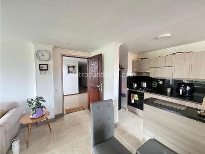 Apartamento de 3 alcobas en venta en Loma De Las Brujas, Envigado, 85 m² · foto 2 de 17