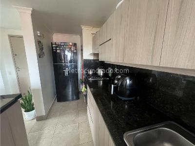 Apartamento de 3 alcobas en venta en Loma De Las Brujas, Envigado, 85 m² · foto 6 de 17
