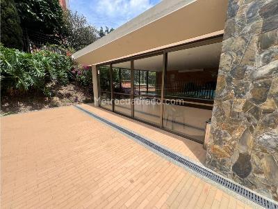 Apartamento de 3 alcobas en venta en Loma De Las Brujas, Envigado, 85 m² · foto 8 de 17