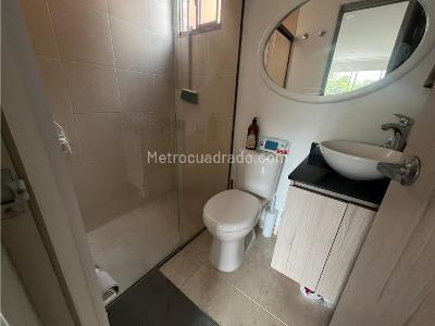 Apartamento de 3 alcobas en venta en Loma De Las Brujas, Envigado, 85 m² · foto 12 de 17