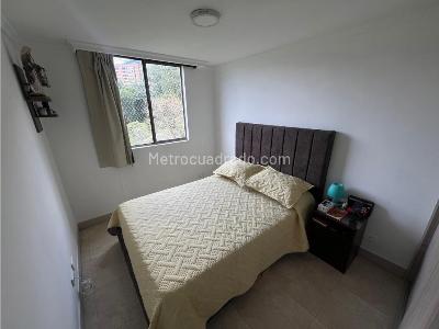 Apartamento de 3 alcobas en venta en Loma De Las Brujas, Envigado, 85 m² · foto 15 de 17