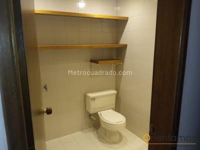 Apartaestudio en arriendo en El Poblado, Medellín, 44 m² · foto 13 de 14