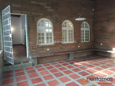 Casa en arriendo en El Poblado, Medellín · foto 14 de 20