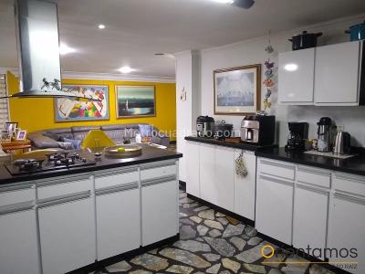 Apartamento en venta en El Poblado, Medellín · foto 6 de 18