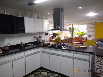 Apartamento de 3 alcobas en arriendo en El Poblado, Medellín, 211 m² · foto 7 de 18