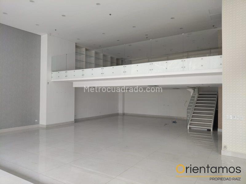 Local Comercial en Arriendo, Astorga, Medellín - Więcej