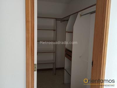 Apartamento de 3 alcobas en venta en El Poblado, Medellín, 120 m² · foto 18 de 20