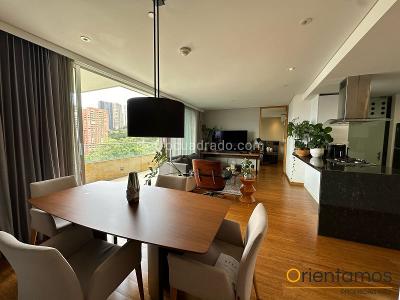 Apartamento de 2 alcobas en arriendo en Los Naranjos, Medellín, 105 m² · foto 2 de 14