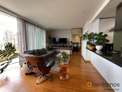 Apartamento de 2 alcobas en arriendo en Los Naranjos, Medellín, 105 m² · foto 3 de 14