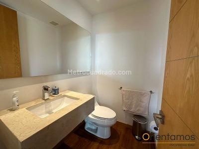 Apartamento de 2 alcobas en arriendo en Los Naranjos, Medellín, 105 m² · foto 7 de 14