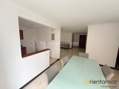Apartamento de 3 alcobas en venta en El Poblado, Medellín, 130 m² · foto 5 de 20