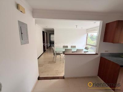 Apartamento de 3 alcobas en venta en El Poblado, Medellín, 130 m² · foto 7 de 20