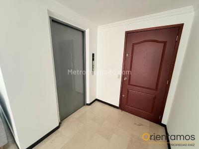 Apartamento de 3 alcobas en venta en El Poblado, Medellín, 130 m² · foto 9 de 20