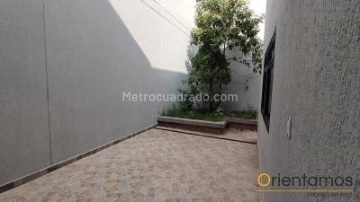 Casa en arriendo en Bulerias, Medellín · foto 7 de 20