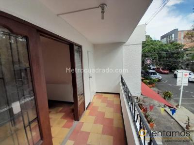 Casa en arriendo en El Poblado, Medellín · foto 2 de 15