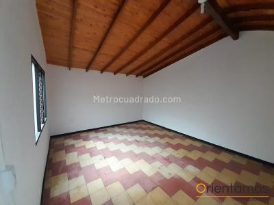 Casa en arriendo en El Poblado, Medellín · foto 6 de 15